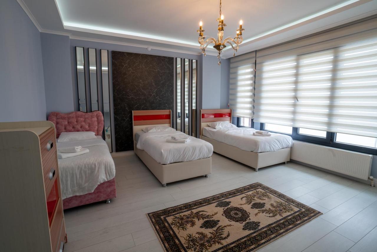 Poison Garden Suite Gozalan Luaran gambar