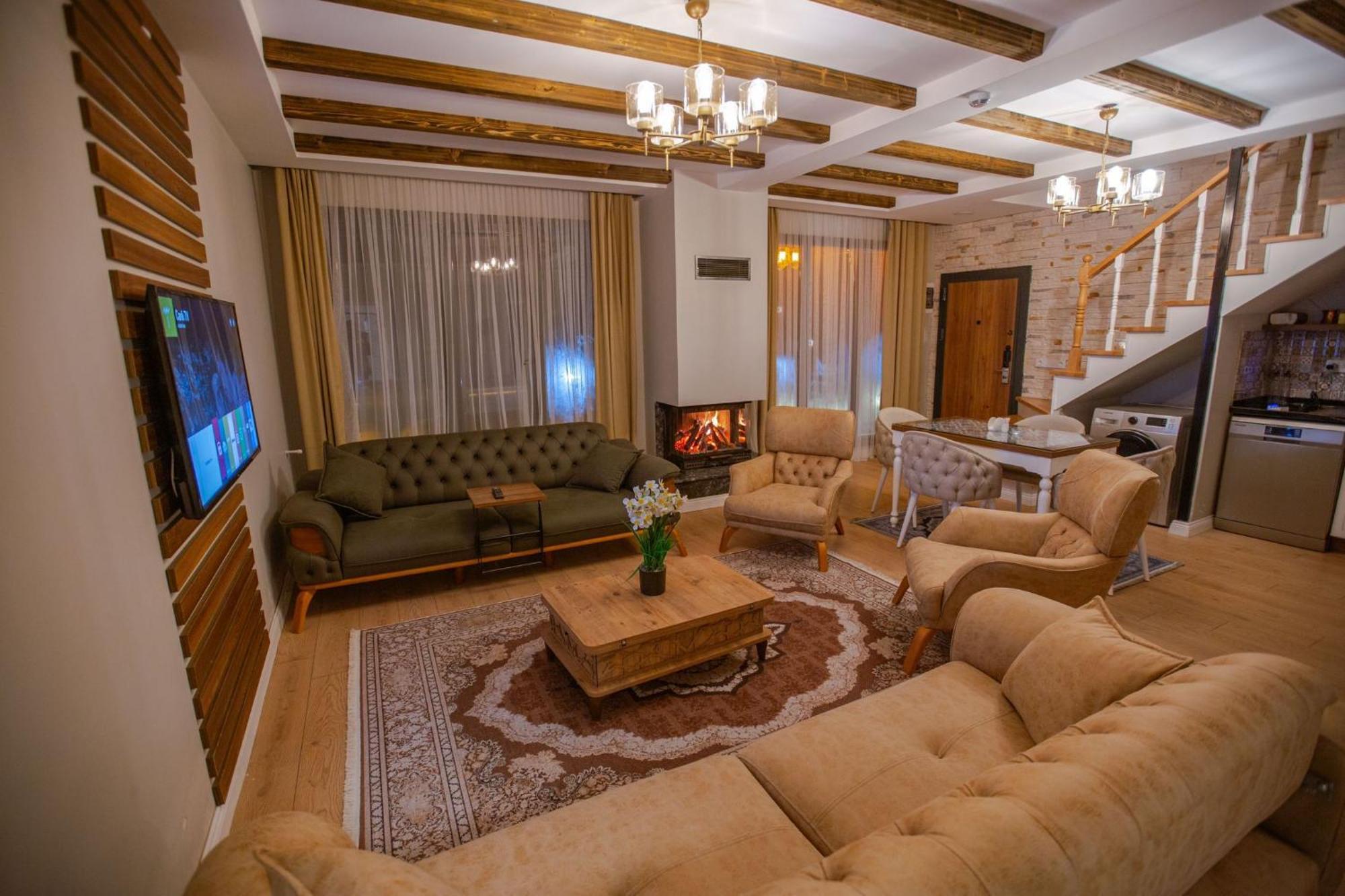 Poison Garden Suite Gozalan Luaran gambar